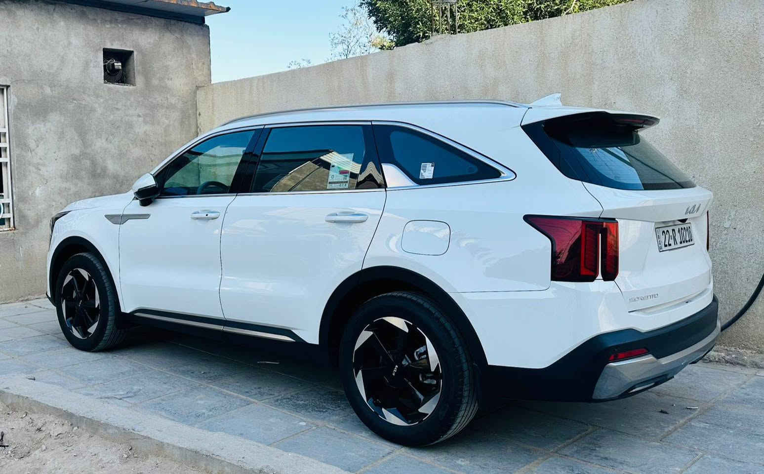 سورنتو مديل 25 ماشية 35 جديد على وضع الشركة رقمهة مميز سعر  325$مكان بصرة ‏***********‬‏
