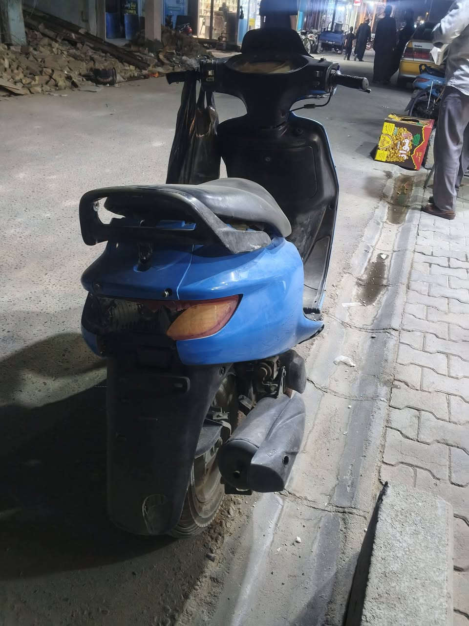 للبيع فراشه مجفته تجفيت جديد سلفه تايرات جدد دبلات شغاله لايت شغال رايدلها بس ترتيب الكفر السعر 200 وبيها مجال عنوان الديوانية الحمزه الشرقي 
***********
