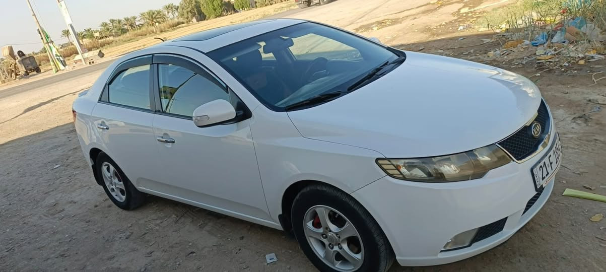 السلام عليكم سيارتو 11خليجي كفاله عامه فقط ملاحظات بسيطه السياره بسمي اني المالك السعر 98وبيه مجال بسيط ***********/‭***********‬
