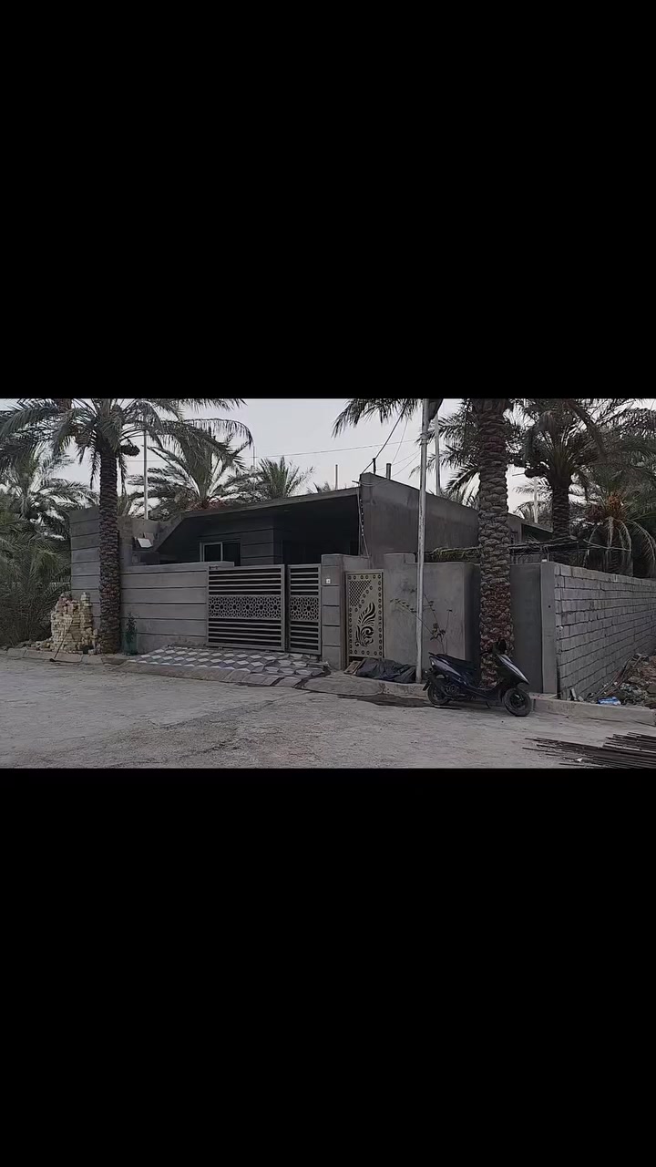 سلام عليكم بيت مساحه 250 متر طابو زراعي 
سند 25 الموقع بعقوبه أم العضام مربع الدهلكيه 
قريب ع شارع الرئيسي  مبني طابق واحد
للاستفسار اتصل
***********
***********
مكتب الشمس للعقار بعقوبة حي المعلمين
