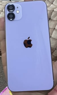 جهاز آيفون ١١عادي ذاكره ١٢٨جهاز نضيف مبدل بي شاشه ومع العلم شاشه هم مك...