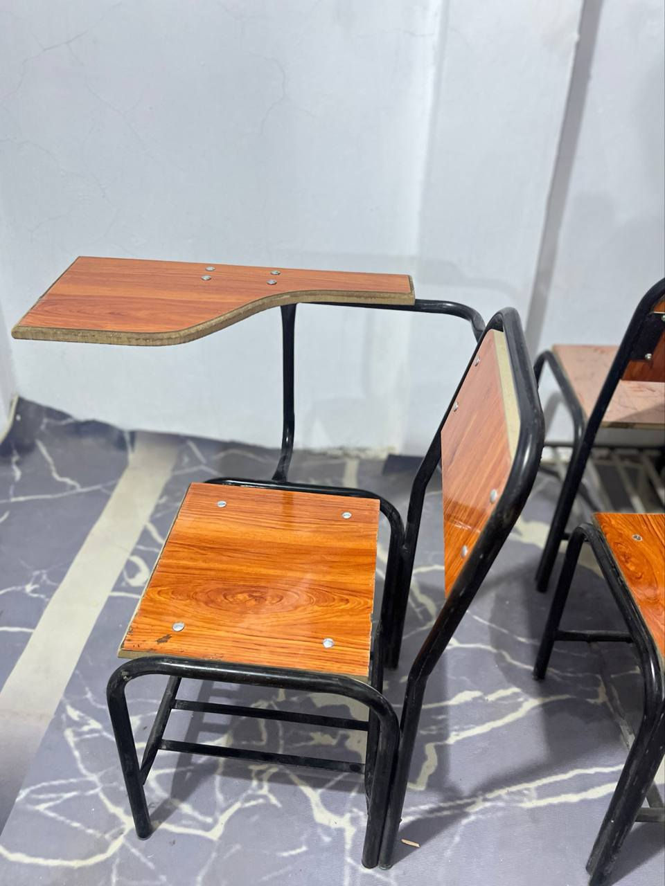 كرسي جامعي للبيع (21)
كرسي جامعي العدد (21) كرسي 
للبيع مكانهم النجف شارع المدينة
نظافتهن ممتازة جديدات مستعملات وقت قصير 
السعر ( 20) ألف للكرسي الواحد 

للاستفسار المراسلة على الواتساب ⬇️⬇️ 

***********
