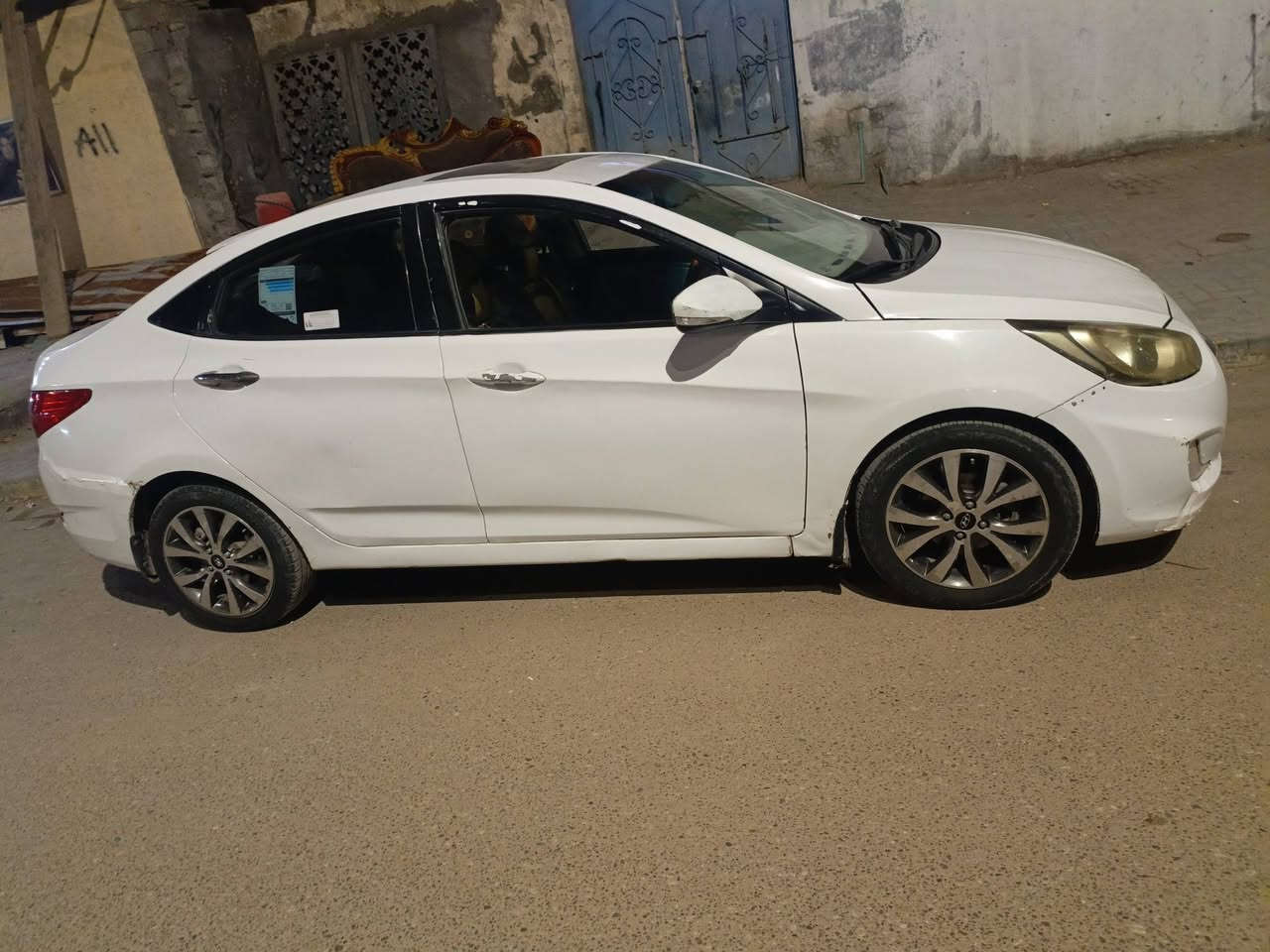 سلام عليكم سيارة اكسنت موديل 2015 بيه مكنات صبغ مكينه وكير تبريد ثلج مكينه 1600 رقم  بصرة تحويل ثاني يوم تخم تير حداديه جديدة سيارة جاهزة من كلشي مكان سيارة البصرة حي الحسين سعر 73بيه مجال ستفسار ***********سنويه جديد مشروع وطني
