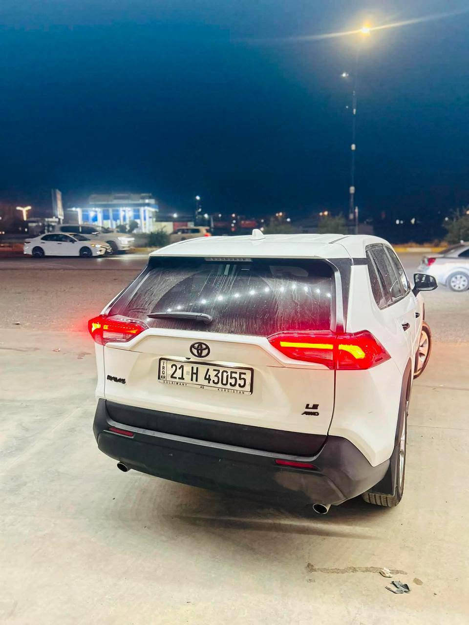 TOYOTA RAV4 LE  2024 black Edition
سەیارەیەکی هەتابڵی جوانە تەنهاmil 8000
یەک چامەلخی پێشی سەکن  بۆیاخە 
ئەیرباگی سوکان سیستەمە
سەیارەکە تازە ڕەقەم کراوە بەناوی خۆمەوەیە
نرخی 229 گەڵایە
بۆ زانیاری زیاتر تێل بکە ***********
ناونیشان حاجیاوا 
گەر مشتەرینی سەری منو سەری خۆشت مەهێشێنە لەگەڵ ڕێزم
رەقەم شانسیەکەی•2T3G1RFV2RC490468
