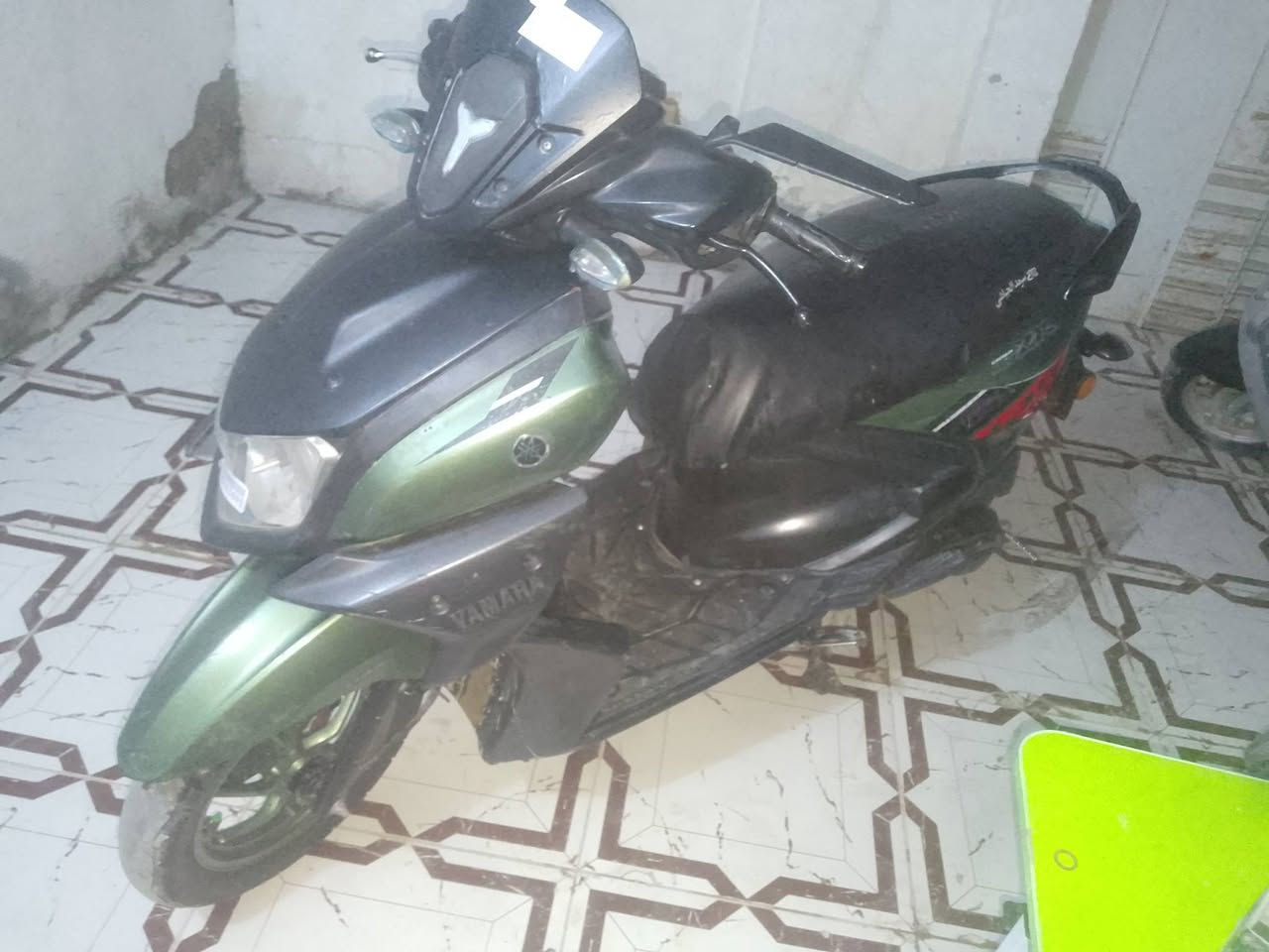 السلام عليكم اخوان اقره المنشور الاخير وافهمه قبل ما تتصل وتسالني زت ار موديل 21 دراجه خير من الله مكينتها حلوه ناعمه مفتوحه مبدل بيها بستم لان جان بيها دخانه دراجه كهربائيات تشتغل باتري بي ضعف سلف ساعه يدير وساعه يهبط باتري كفرات نضافها 80 /100 يعني شي عل شي حلوه سعر 900 وبيه مجال كلش بسيط لاتخابرني وتكلي بيها نواقص انه سايمه بهذه سعر مناسب وشراي يتصل
مراوس حسب القناعه اراوس عنوان سماوه حي شرطه 
***********
