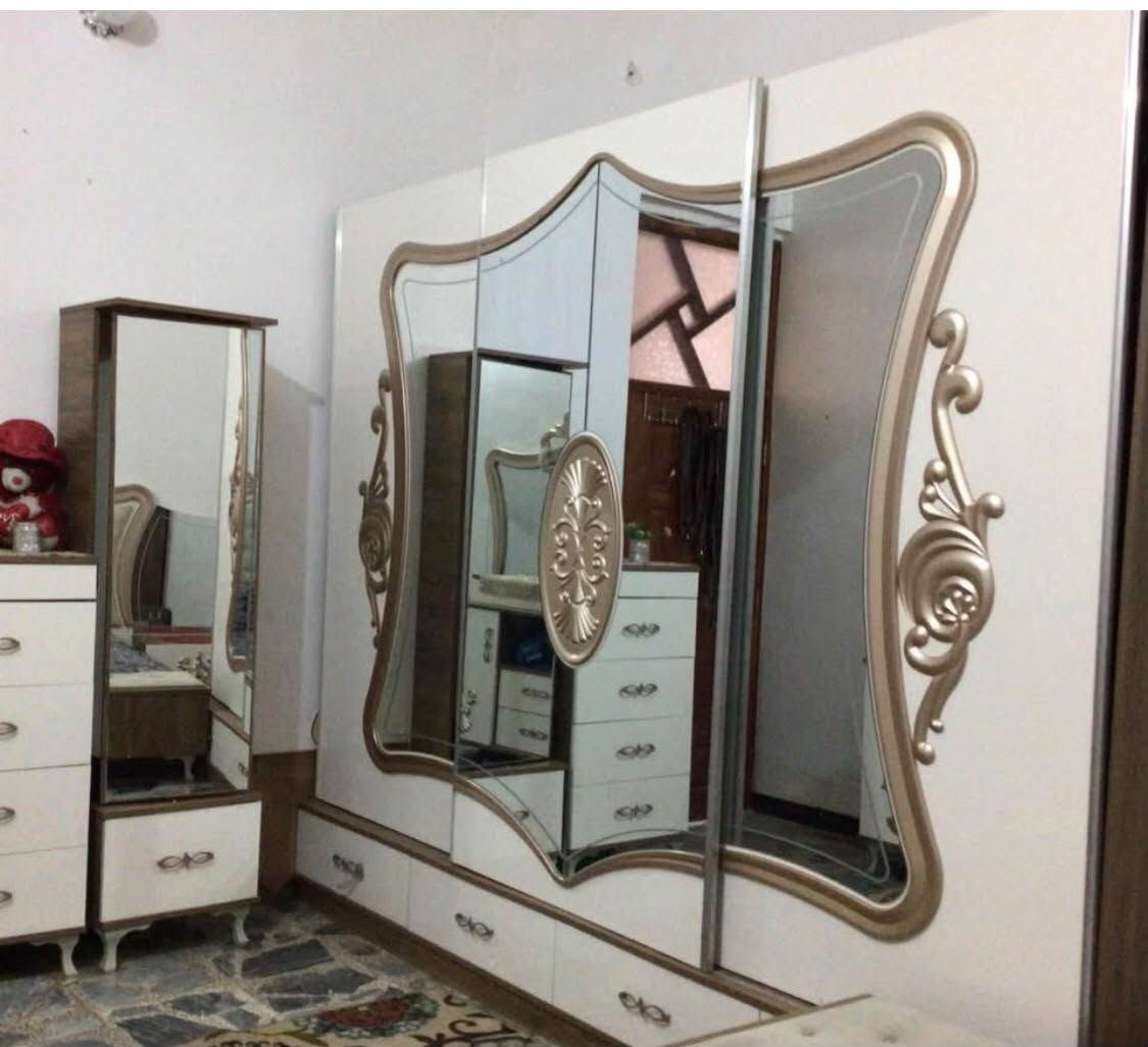 السلام عليكم غرفة نوم عشرقطع السعر ٧٠٠
تخم عشر مقاعد٤٠٠
الطباخ السعر ٢٠٠
التواصل مع ع الرقم ***********
