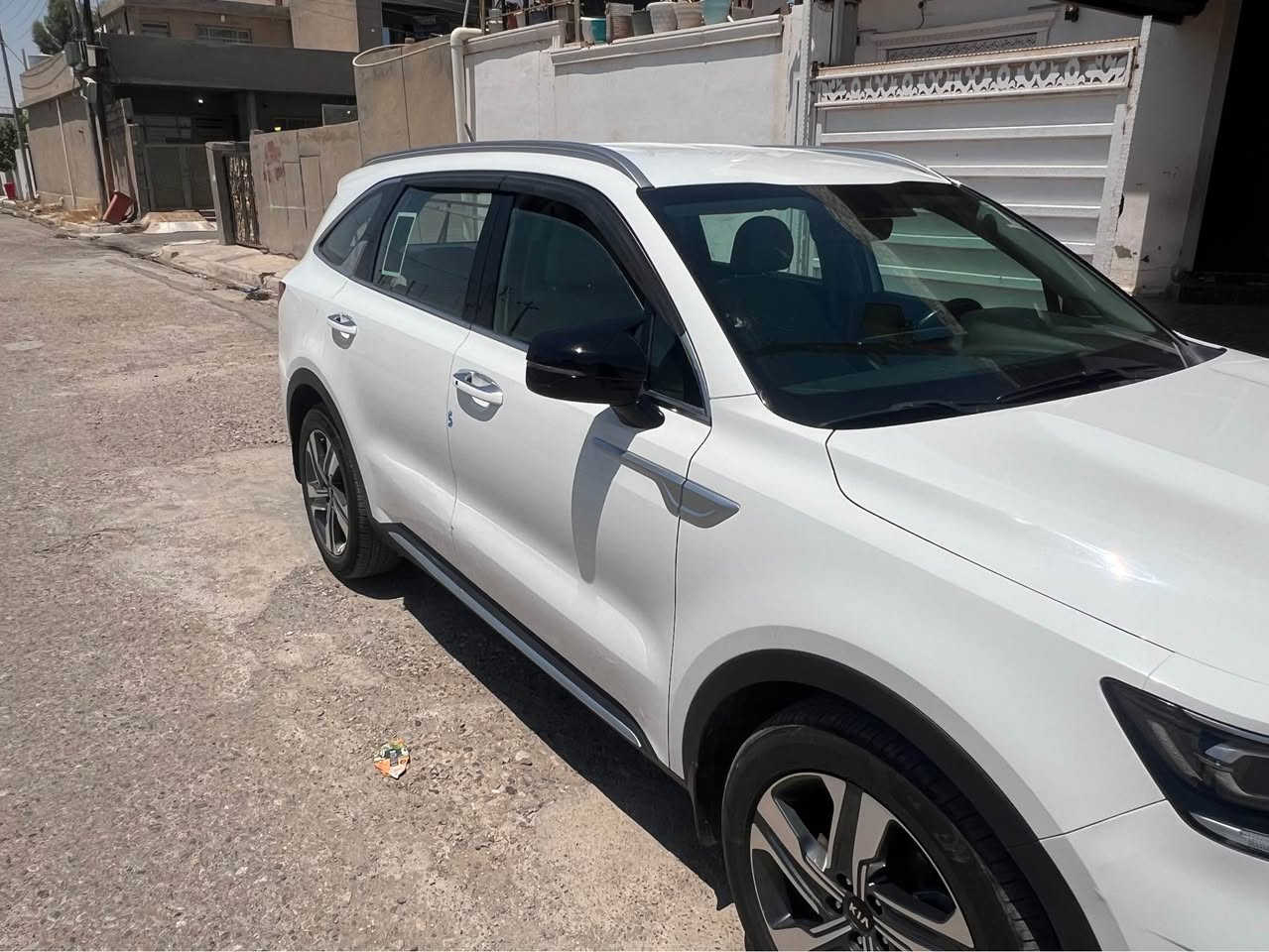 Kia Sorinto
كيا سورينتو 2021 v6 المرغوب
مواصفات 
شاشه 
رادار 
كاميرا خلفيه 
حساس كاميرا 
كشن كهرباء 
تبريد دبل زون 
نص ديجيتال شاشه سايق 
وبعد هواي مواصفات 
سياره بيها شبر بونيد تعديل وصبغ pdr 
وجهه باب سكن وباب سكن خلفى تعديل pdr موجود بالصور 
سياره مكفوله شرط الفحص ،رقم صاحب السياره *********** Singapore
