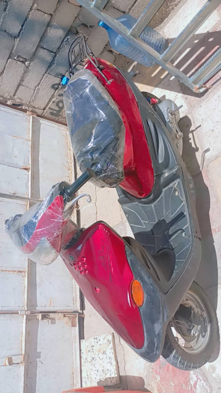 بيجي خطين جاهزه سلف هندر اشاير قفل جنطه شلعه تاكل كاع اكل ومشي ومكينه حلوه صافيه مكاني سومر السعر 250
‏‪***********‬‏
