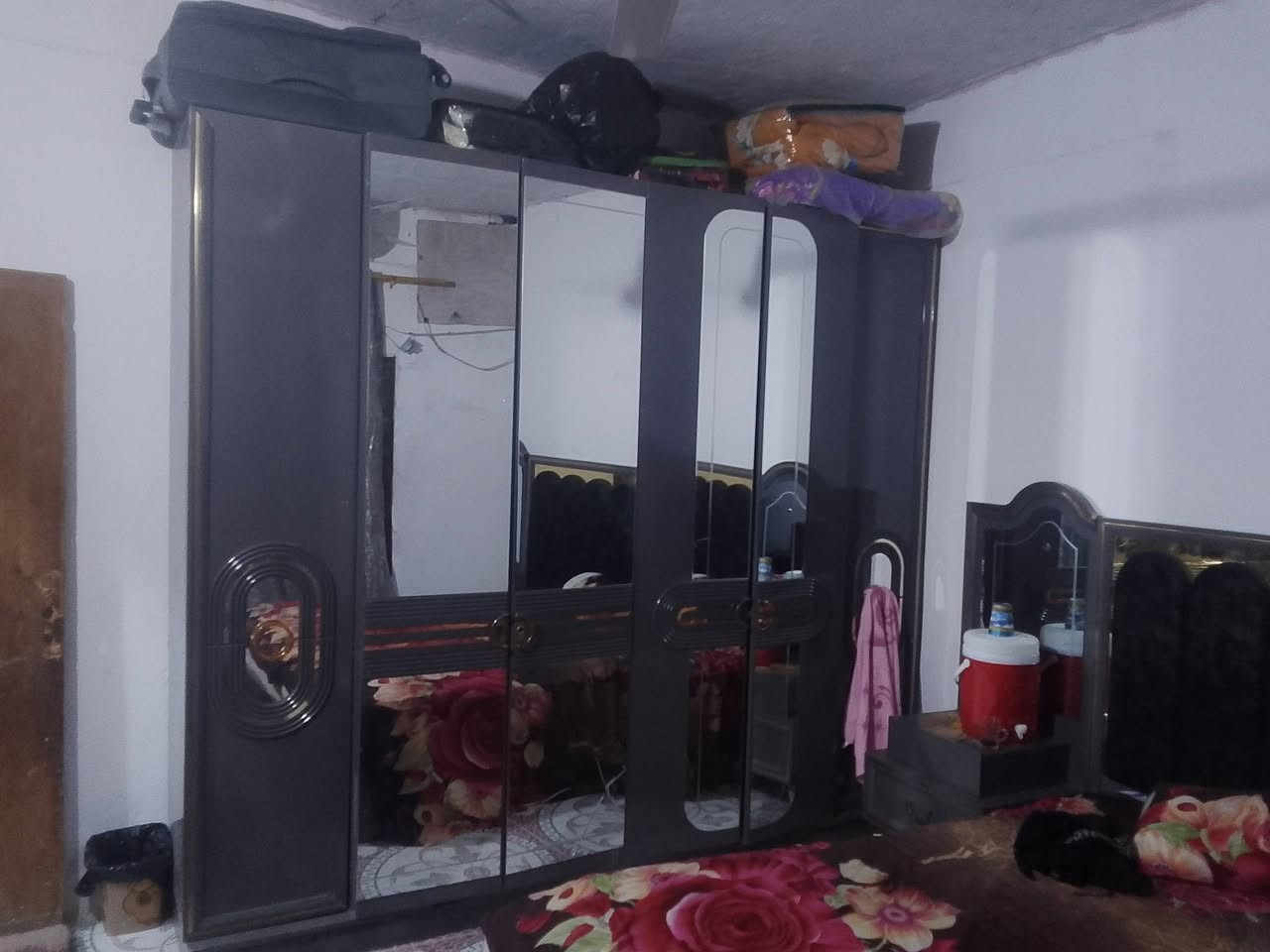 سلام عليكم غرفه خشاب البيع سعر 600 وبيها مجال علوان بصره ابوالخصيب بسوك قرب المحكمة القديمه البسوك ***********
