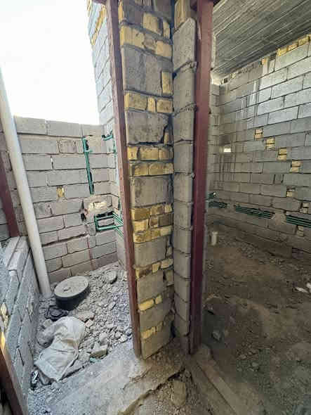 🏠 هيكل زراعي للبيع 🏠 
📌 منطقة الصخيين قرب جامعة ذي قار
مساحة / ٢٠٠ متر
البناء / بلوك + طابوق
يتكون من غرفتين 
صالة
مطبخ
استقبال
صحيات داخليه خارجية 
السعر // ٥٠
للاستفسار اتصل على 📲
***********
