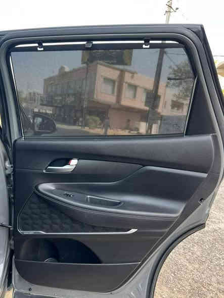 للبيع سنتافي 2022
◾ مواصفات السيارة
مأشيه53الف /كيلو/
▪️بصمة تشغيل + بصمة أبواب + أنارة ترحيب
▪️كشنات الصفحتين كهرباء + كُشنات تدفئة 
▪️بانوراما طكتين + عداد ألكتروني
▪️شاشة كبيرة + كاميرا دواره 
▪️ رادرات جانبي أمامي خلفي 
▪️ لأيت زنون + بك لايت أيل أي دي 
▪️ اوتو بريك + كُشنات جلد 
▪️لدأت أمامي خلفي
▪️صندوق كهرباء 
▪️سماعات هارمن
▪️ تبريد أمامي خلفي قُطعتين
▪️نظام اوتو ستوب بلأزدحام 
▪️نظام تحديد مسار للسياقة الألكترونية 
▪️ شحن واير ليس
▪️تحكم أستيرن كُل الجهات + مُحرك 2500
▪️ ثلاث أنظمة قيادة { سبورت / نورمال / سمارت } 
▪️ شفتات بل أستيرن + داخل السيارة كاربون فايبر 
▪️بلوتوث + اواكس + واي فاي 
▪️مانع أنزلاق + كروز سرعة 
▪️اشاير بالمري
▪️سايد بريك بصمة
▪️ويل كب كُروم 
▪️شاشه عداد ديجتال 
▪️سبير الشركة كتلوكات الشركة

للستفسار ومعرفت السعر 
215
***********
------------------
