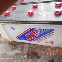 يوجد باتريات مستخدمات اربع اشهر البيع تواصل عل رقم 07873850098