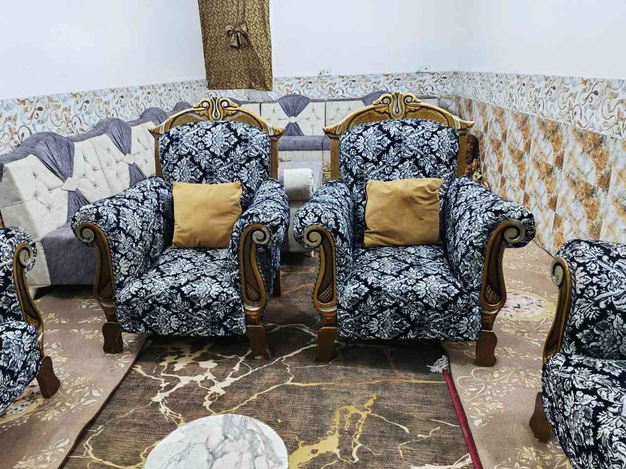 تخم 10 مقاعد بلوك اسود تزكام درجه اوله نضيف جدن اي ضرر مابي اسعر325لعنوان كربلاء بدايت امن اداخلي يوجد توصيل ***********
