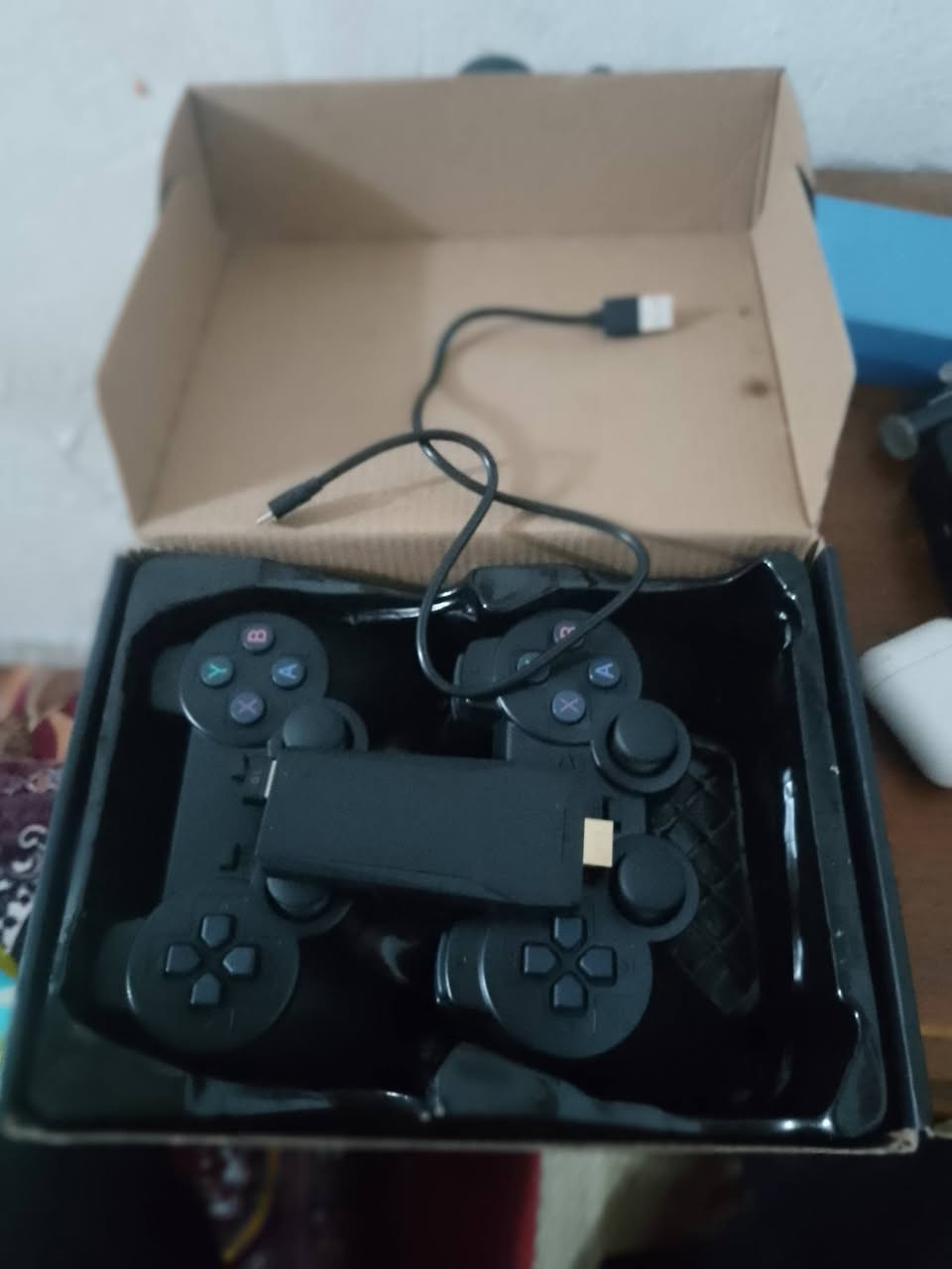 السلام عليكم لابتوب للبيع لينوفو مرتب ذاكره ١٦ قابله للتزويد نضام اندرويد شاشه حجم ١٤ ونص جبيره دقتها حلوه كيبورد عربي انكليزي وياها سماعه مجانا سماعه شاحنتها وياها بس مشكلت السماعه مايك مالها مايشتغل ثنينهن ب ١٠٠ ليهن مجال للطيبين البلي بي فوك ال ٢٠ الف لعبه ووياها جوستك ثنين واير لس سعره ٢٥ ويه الابتوب كلهن ب ١٢٠ للتواصل واتساب ***********
