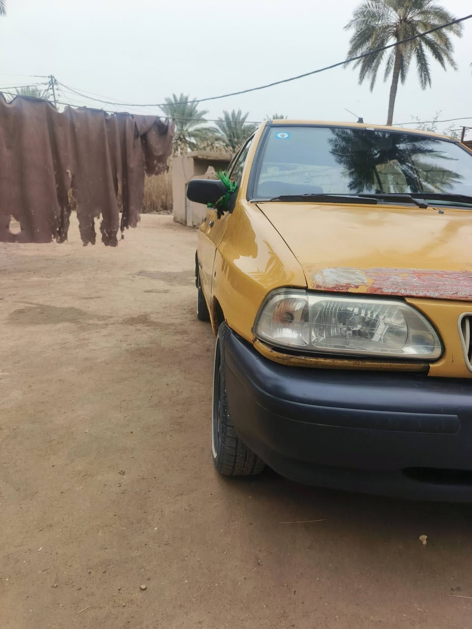 سلام عليكم عندي سايبه موديل 11سياره حلوه ما تعبانه مكينه وكير أو شاصي كفاله حداديه جديده سنويه 30 رقم بغداد دولي عضمته حلوه سياره 
 بيه باب السدر مرشوش صبغ السعر 25 اتصل وبيك خير وتدلل رقم لاهاتف ***********
