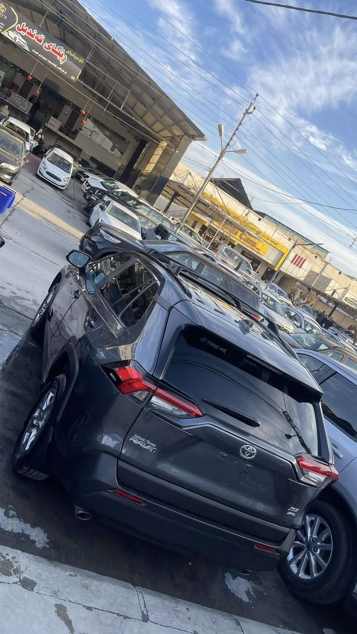 Toyota rav4 XLE awd 
2023
بدون صبخ 
بدون تبديل 
سعر ٢٢٢ ورقه 
مكان سليمانى


**إذا كنت صاحب هذا الإعلان وتريد حذفه لأي سبب، رجاءا أرسل رسالة إلى الدعم الفني**