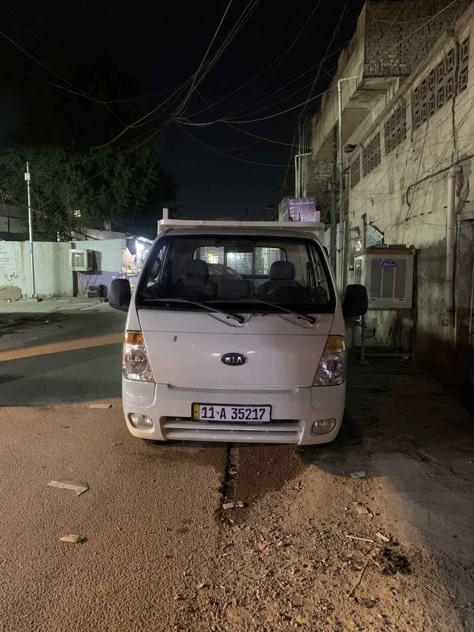 السلام عليكم للبيع فقط
للبيع كيا 2009 مكاني بغداد
 رقم بغداد انكليزي باسمي مكفول كير ومكينه وشاصي 
السعر ٩٥ وبيها مجال السياره نظيفة وخير من الله 
للتواصل ***********
