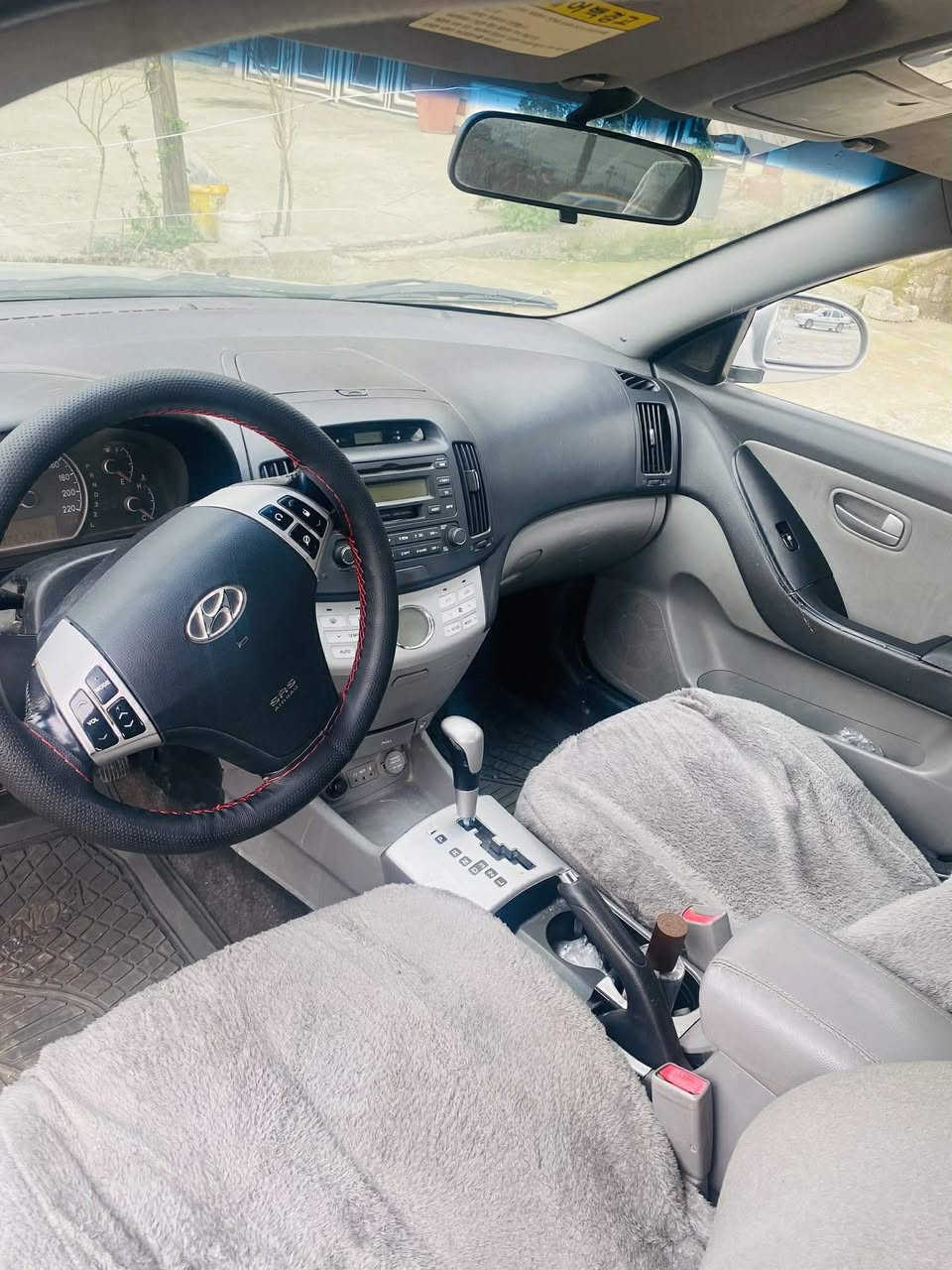 هؤندا ئاڤانتی 2007
سوكان ڤۆڵيوم 
ته بريد له مس 
كوشن هيته ر
سه قف و كه ڤە ر و به تانه به شه رت
خاييسي نيه هيچ 
گيرومەكينه به شه رت سەیارەی ماڵەوەیە کامل مەسرەفی لی کراوە  سیعری 47 گەڵاو محامەلەیەکی برایانە 

***********
شوين قه لادزي
