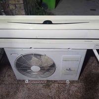 سبلت عاطل للبيع   المكان دوره ابو دشير  07717776402