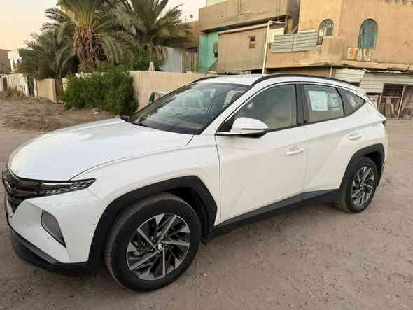 توسان 2024 
خليجي  
سبير منازل 
فول عدا البانوراما
حساس امامي خلفي 
كامرا خلفية  
مري شفط 
كشنات كهرباء 
سايد بيريك بصمة 
اوتو هولد 
شاحن واير ليس 
بصمة تشغيل بعد 
ثلاث أنظمة قيادة ايكو نورمال سبورت 
بصمات عدد اثنين 

السعر 217 بيها مجال للشراي 

بغداد  حي الحسين قرب مطار بغداد الدولي 
***********
