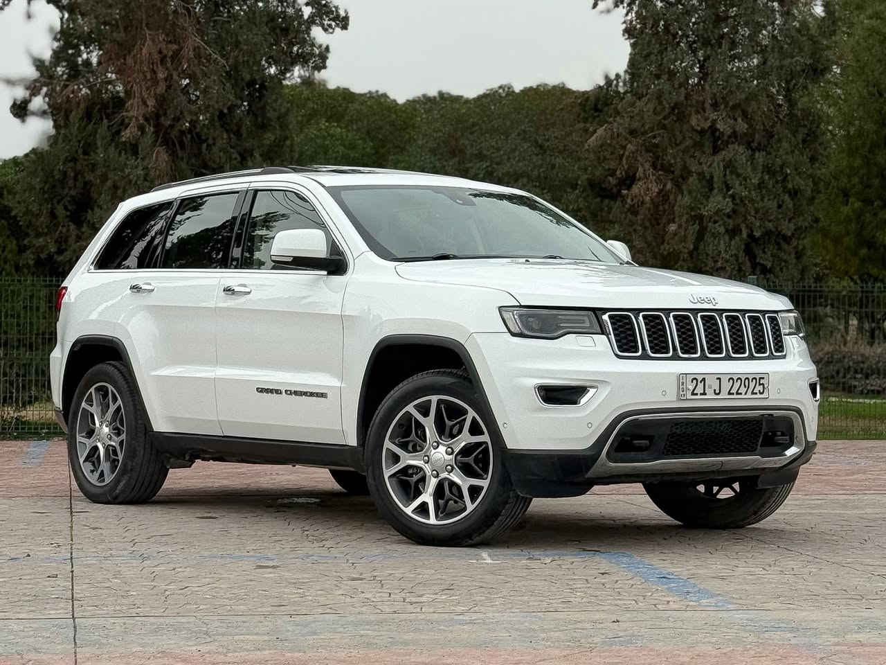 ‎جيب موديل 2019 مواصفات ليميتد بلاس 3 شاشات 
‎السيارة خليجية شركة اربيل , ماشية ٥٨ الف ميل 

السعر 💰 // ( $278 ) و ب مجال قليل 
الهاتف ☎️ // 7503021734 ر.م او واتساب
مكاني 📍• " اربيل "

المواصفات ( LIMITED PLUS ) فول ١/١ :-
‎- ٣ شاشات
‎- بانوراما
‎- فورويل ٤*٤
‎- رادارات مراية و خلفية 
‎- كراسي جلد تدفئة و تبريد 
‎- كراسي خزن
‎- تدفئة ستيرن
‎- حساسات خلفية و أمامي 
‎- صندوق كهرباء 
‎- بلاجكتور
‎- سيستم صوت ٩ سماعات 
‎نظام Eco - Sport- comfort -Auto break - Auto star

# سيارة خليجي بس بيها شبر بارد و شبرين صبغ ب باب سايق باقي سياره كفاله كير محرك بشرط


**إذا كنت صاحب هذا الإعلان وتريد حذفه لأي سبب، رجاءا أرسل رسالة إلى الدعم الفني**