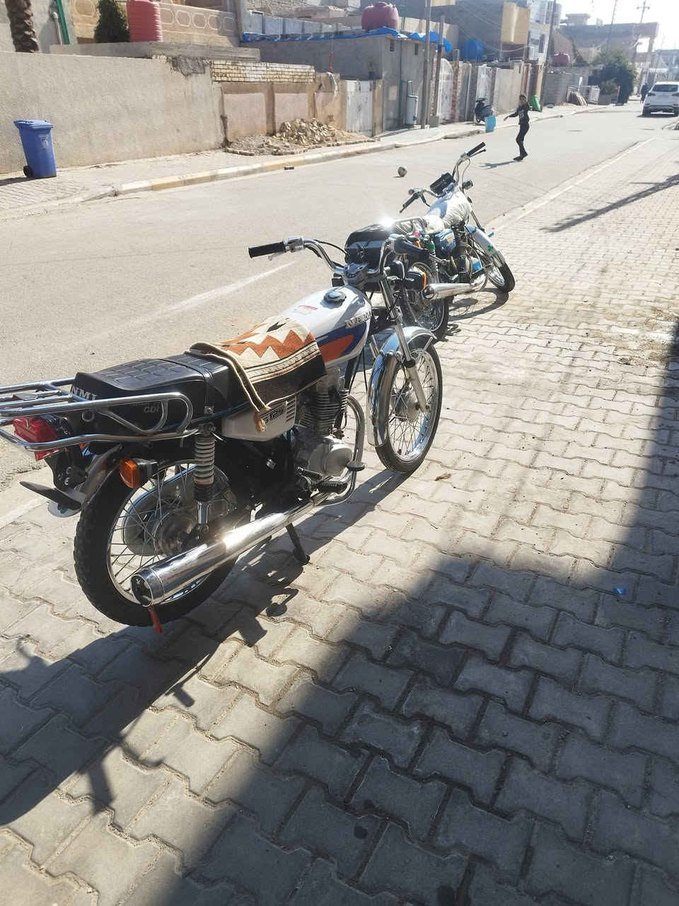 سلام عليكم دراجه اربعه كير نامه شلامجه اصلي موديل 23 شهر 12درجه نضيفه بيها نواقص بسيطه جدا سعرها واحد و100 مستعجل على بيع مكاني نعمانيه هذه رقم ***********
