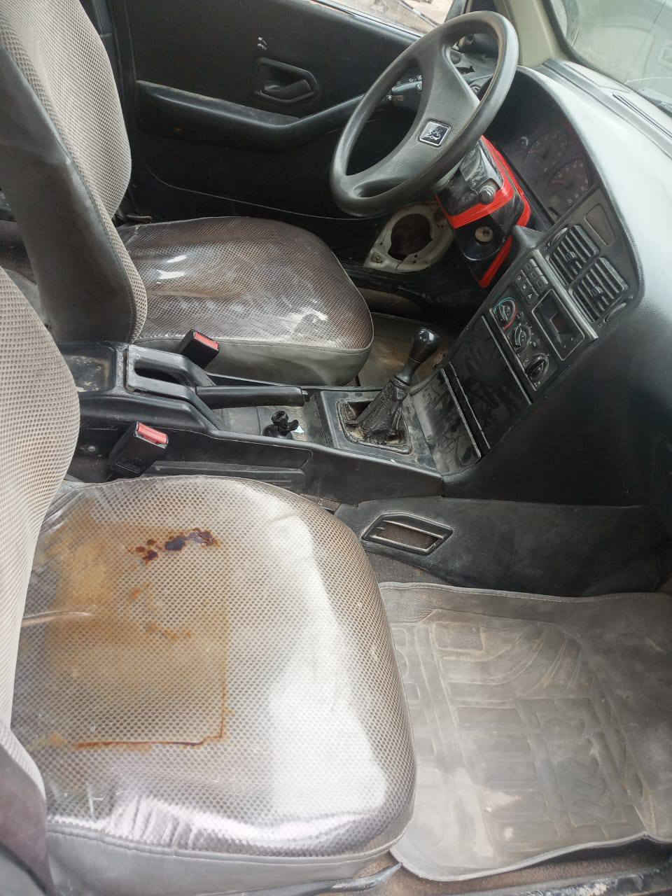 السلام عليكم بيجو روى 9 محرك وكير نضيفات رقم انكليزي سنويه جديده تحويل مباشر سياره جاهزه السعر 19 وبيها مجال بغداد الزعفرانيه *********** م ***********
