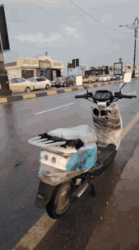 سلام عليكم دراجه شحن مستخدم اسبوع النوعيه 318 الملف 2000 البطاريه 30 امبير السعر 650التواصل خاص ‏‪0751 893 2039‬‏
