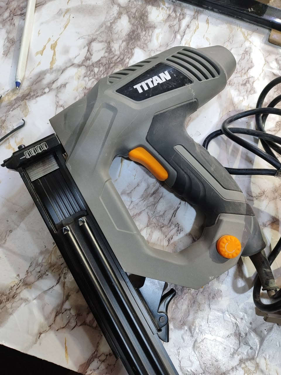 مسدس بسمار كهربائي+كابسة ماركة تيتان بي تحكم قوة نفاذ البسمار 
القطعتين 45 الف فقط


**إذا كنت صاحب هذا الإعلان وتريد حذفه لأي سبب، رجاءا أرسل رسالة إلى الدعم الفني**