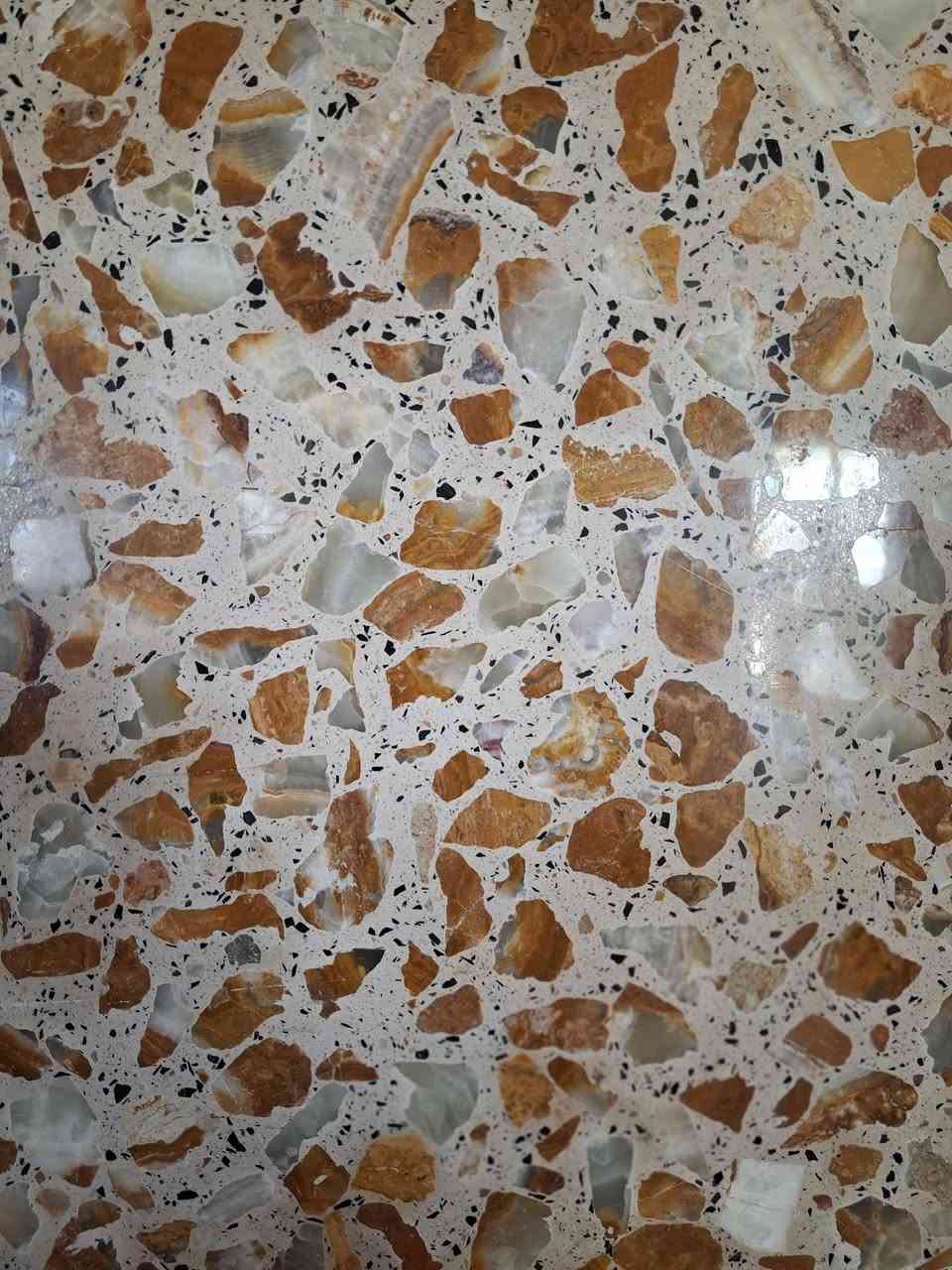 كاشي الملكي سعد المحمدي
اجود انواع الكاشي 
ضمان حقيقي 
فلوجه شارع ٤٠ 
مقابل الجشعمي 
هاتف ***********
