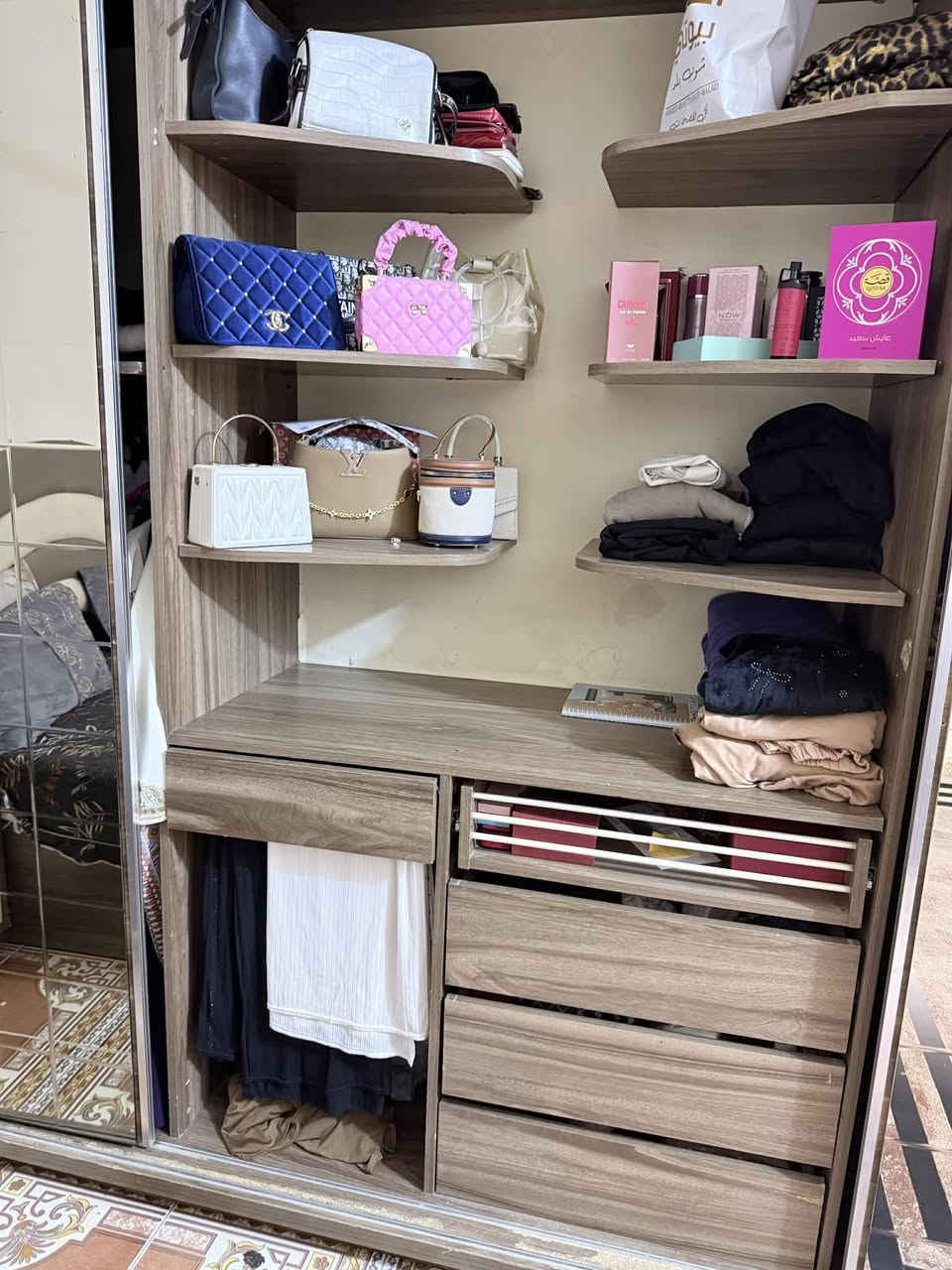 غرفه نضيفه بيع مستعجل ٤٠٠ وبيه مجال ٨ قطع


**إذا كنت صاحب هذا الإعلان وتريد حذفه لأي سبب، رجاءا أرسل رسالة إلى الدعم الفني**