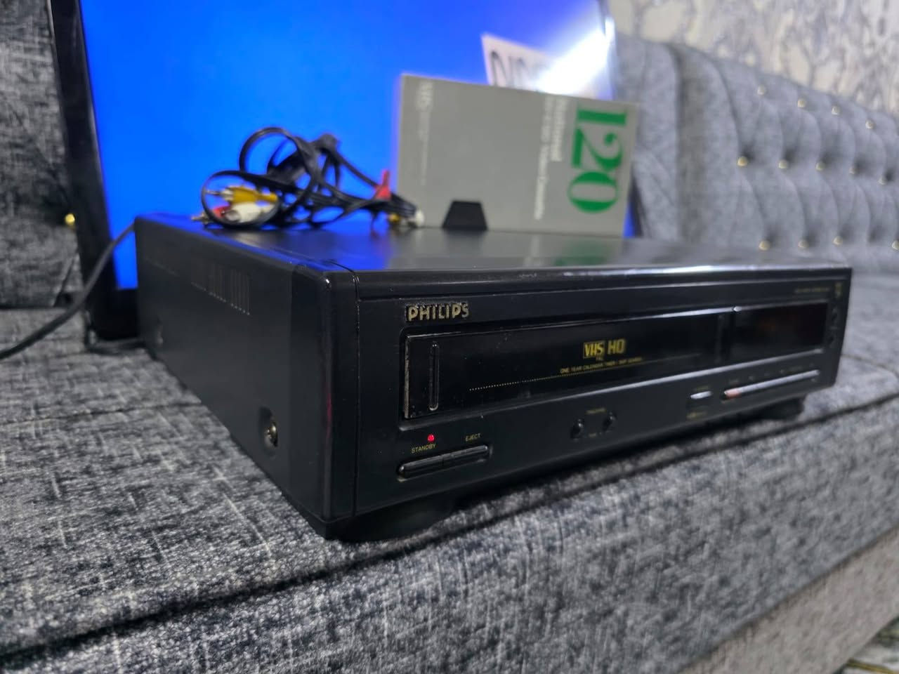 السلام عليكم فديو كاسيت فليبس ياباني شغال نضيف عرض وتسجيل معا كاسيت فيشه سعره ٥٥ الف
مكاني بغداد موجود توصيل الهاتف ***********
