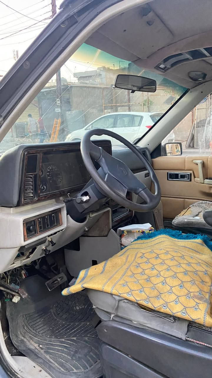 دوج كلايسلر موديل ١٩٩٠ 
كير ومحرك كامري أبو الكف ٢٢٠٠
كهربائيات و سنترلك 
تخم تاير جديد 
للتواصل خاص أو اتصل على الرقم 
*********** - ***********
