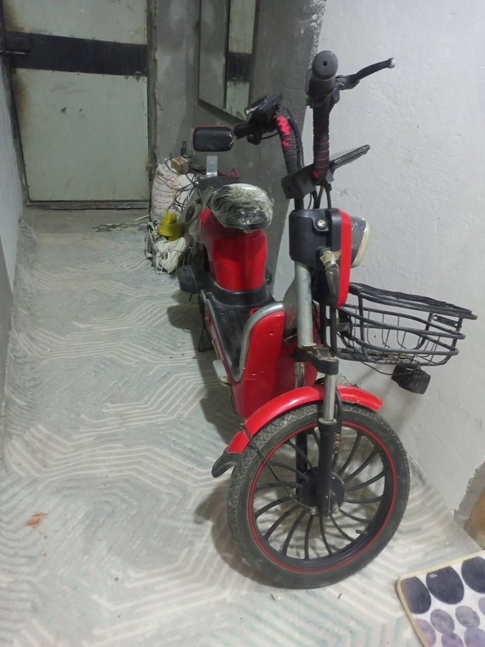 دراجة كهربائية حجم 20 جديده نقصه بطاريات السعر 150بيه مجال  
المكان بصره ابو الخصيب كوت ثويني للاتصال ***********
