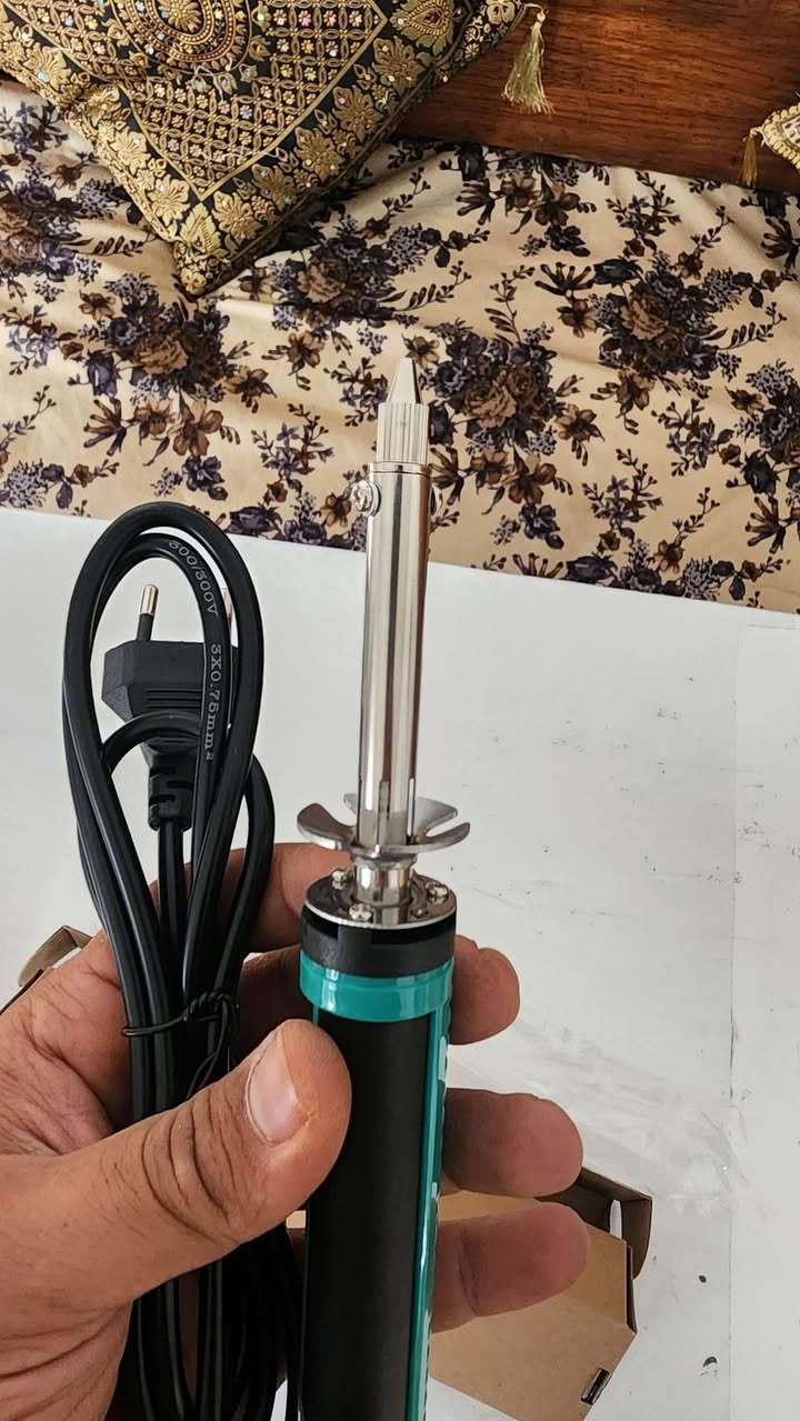 متوفر ٥ قطع سعر القطعة ١٥ الف


**إذا كنت صاحب هذا الإعلان وتريد حذفه لأي سبب، رجاءا أرسل رسالة إلى الدعم الفني**