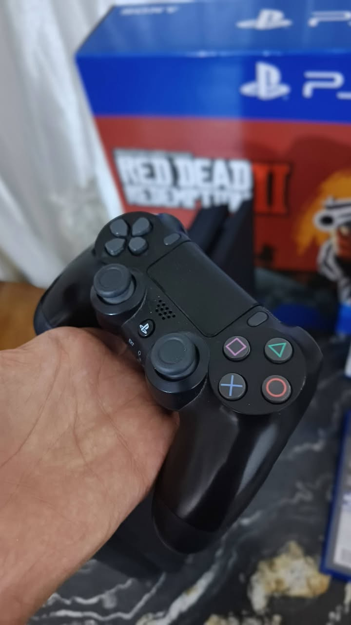السلام عليكم بلي 4 للبيع 
بلي 4 Online بس نضام 13.4 💯 قابل للتهكير نضيف كلش ما مفتوح أبد . 

نضام 13.04 قديم ذاكره نص تيره يعني 500 

بي قرصين جي تي أي 5 مختمه مع حساب وياه 

وقرص جي تي أي مزدوجة يعني بي جي تي أي سان أندرياس وفاي ستي و وأن وبي ماينكرافت وفورتنايا وبيس وبعد بي ألعاب 

بي يده وحده 

مكاني كوت السعر خاص


**إذا كنت صاحب هذا الإعلان وتريد حذفه لأي سبب، رجاءا أرسل رسالة إلى الدعم الفني**