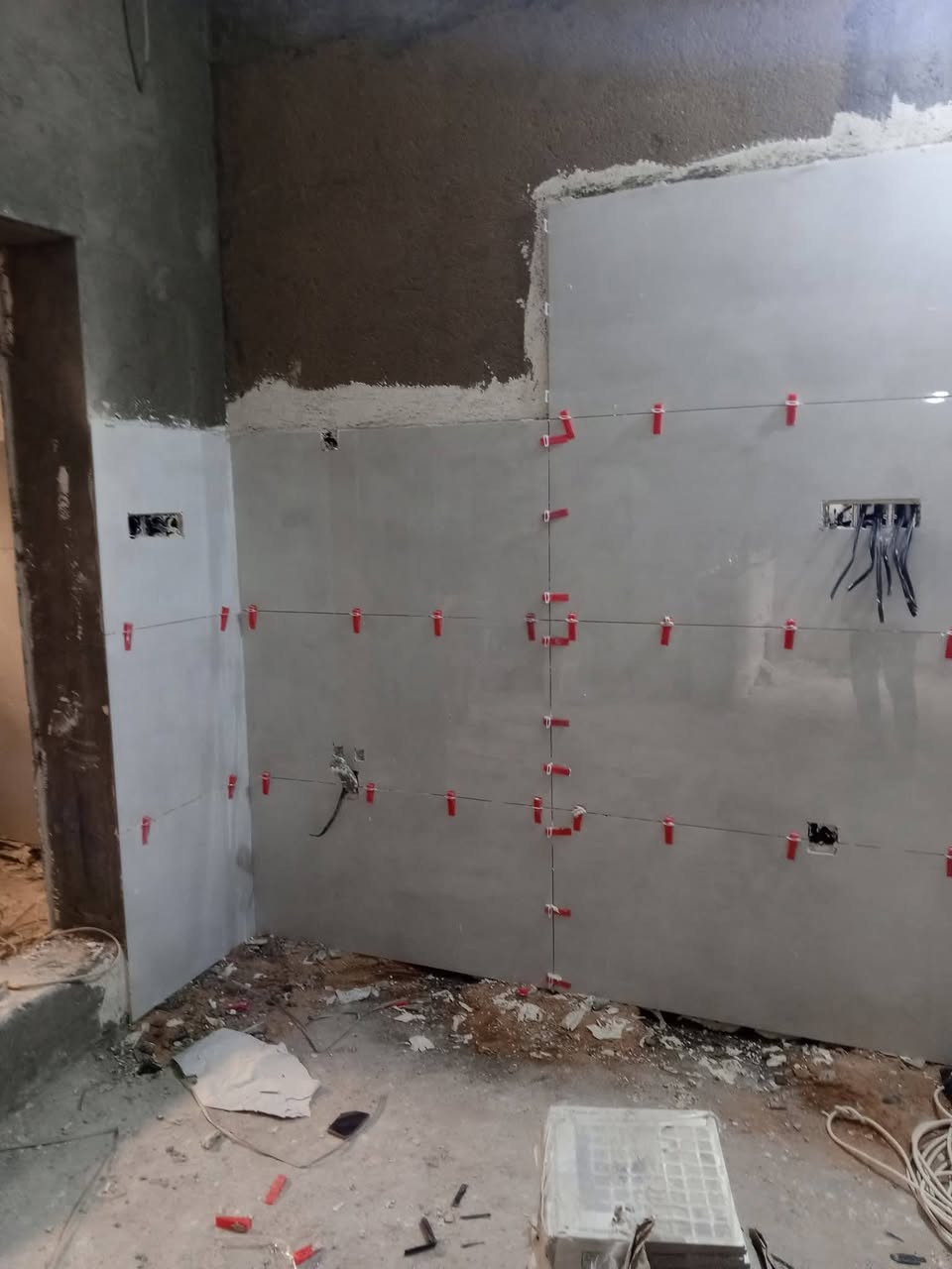 كادر سيراميك مصري وبورسلين البصره متفرغ  واتساب ***********
