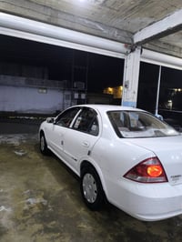 نيسان صني • ٢٠١١ • بنجوين