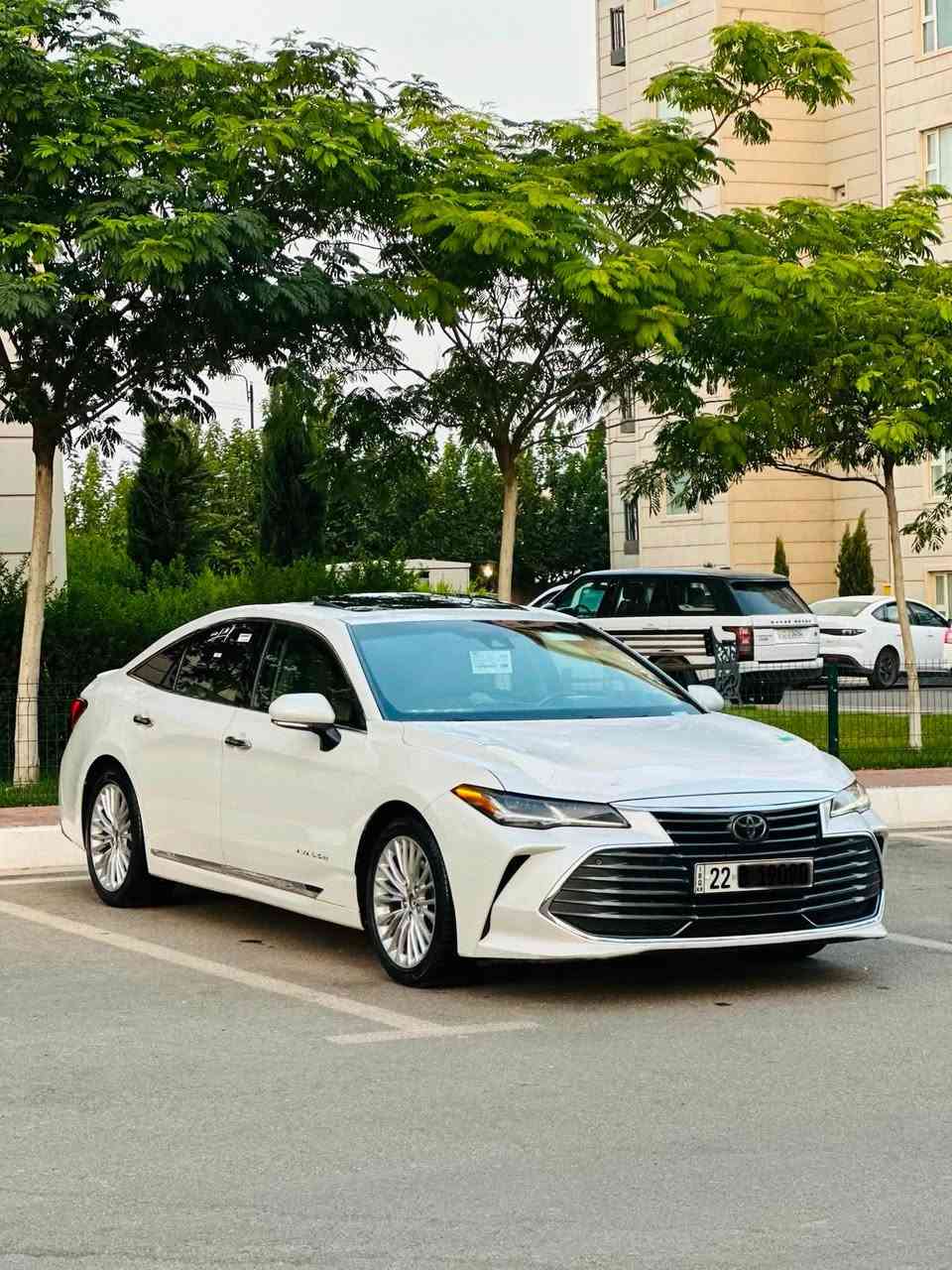 ﷽
أفالون 2019 ليمتد (AVALON 2019 LIMITED) 📦
خليجي درجة أولى
سفر / وكالة جيهان
المسافة المقطوعة: 89,000 كم
البصمتين (الريموتين) الأصلية موجودة
فول مواصفات (أعلى فئة):
 بصمة (تشغيل ودخول ذكي)
 فتحة سقف (سلايد)
 بروجكتر زجاجي (داتاشو / HUD)
 نظام صوتي JBL
 رادار أمامي وخلفي
 رادار تحديد المسار
 أوتو ستوب (Auto Stop)
 أوتو هولد (Auto Hold)
‎ حساسات
 مقاعد تبريد وتسخين
 شاحن لاسلكي (Wireless Charge)
 ذاكرة خزن المقاعد
 جلنط بصمة (بريك إلكتروني)
 مثبت سرعة (تحديد سرعة)
 مقاعد خلفية مزودة بهيتر (تسخين)
 والعديد من المواصفات الأخرى...
ملاحظات السيارة:
 أربع إطارات بلاد أصلية من شركة (Bridgestone)
 بشرط من الدعامية للدعامية (بدون حادث)
 خالية من تعديل البارد (PDR) وبدون صبغ، عدا تعديل بسيط جداً على خدش في الدعامية الخلفية.
 المحرك والقير بشرط.
 الهيكل والمكفولية بشرط (بدون أي طقطقة أو أصوات).
للمزيد من المعلومات يرجى الاتصال على الأرقام التالية:
📞 ***********
📞 ***********.

