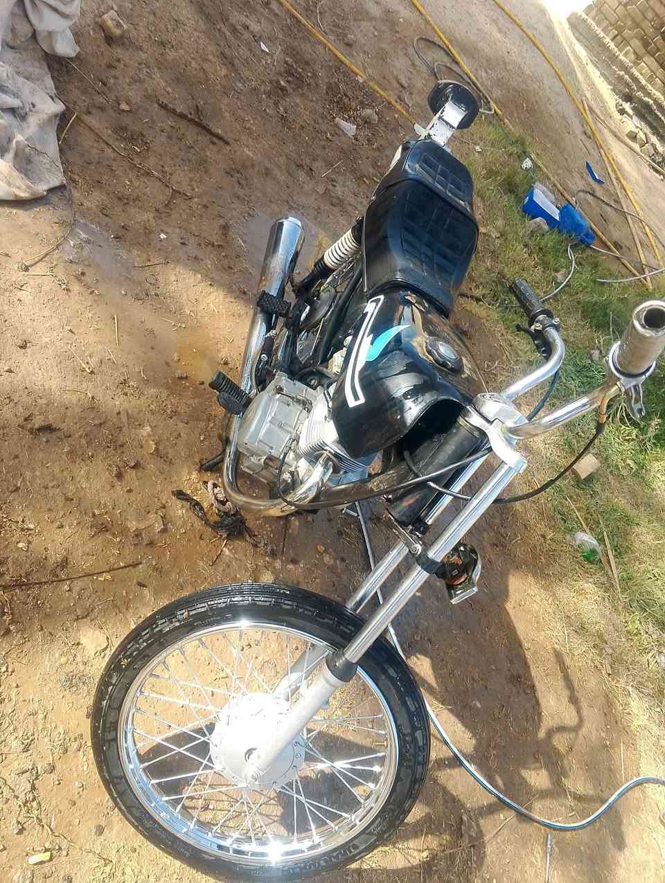 السلام عليكم 
دراجه. لبيع سيجي  موديل 23كلك دراجه نضيفه وحلوه  السعر 350بيه مجال لطيبين الرقم ***********
