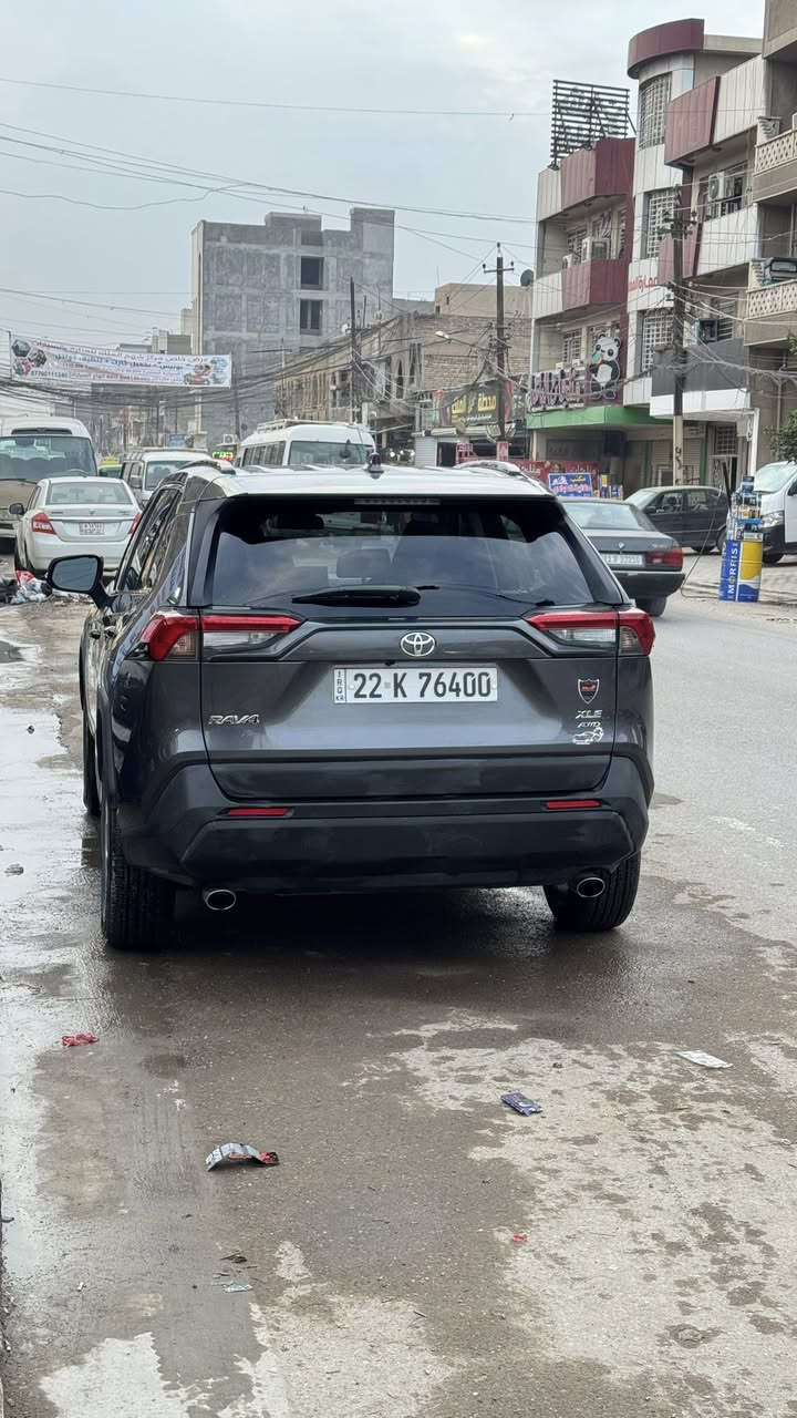 السلام عليكم

سيارة راف فور  

رقم اربيل 

موديل 2021 xle 

وارد امريكي 

العداد ماشية 64 الف كيلو 

الحادث جاملغ امامي جه الصدر وشوي من الباب  

كير محرك مكفولات 

الموصفات 

رادار 

مانع تصادم 

نقاط عمياء 

3 انظمة قيادة 

محرك ٢٥٠٠

اشاير بالمري 

سايد بريك كهرباء 

فور ويل 4WD

قطعتين تبريد 

بصمة و بصمات يدات 

السعر 198

رقم الهاتف ***********
