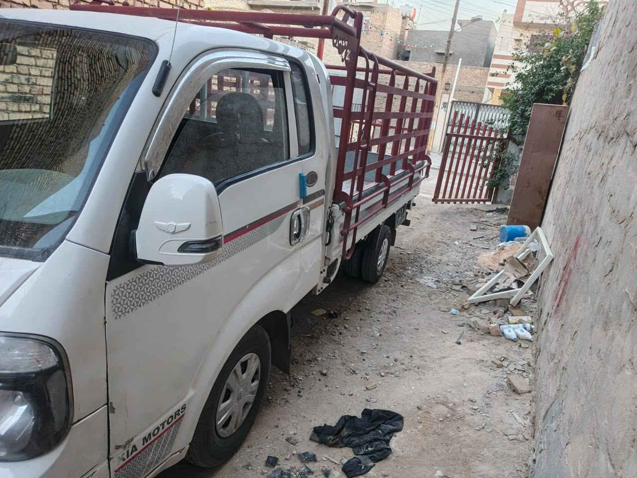 السلام عليكم
كيا موديل 2020 للبيع
 محرك جديد كير و اكسن تبريد شغال رقم شاصي واضح سيارة مال جناي  (المحجر مو وياهة)
 تحويل مباشر رقمها بابل انكليزي  بأسمي  مشروع وطني 
مكاني بغداد 
السعر 123وبيها مجال
***********
