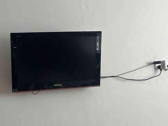 تلفزيون 
32 بوصه السعر50 الف

*********** شهداء البياع
