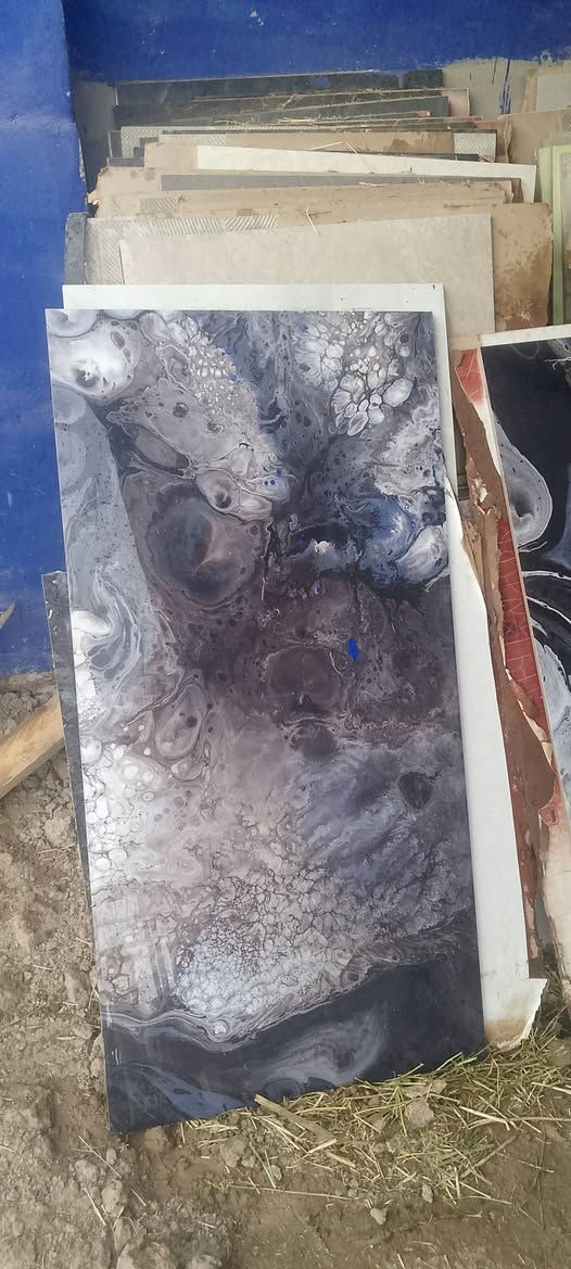 سلام عليكم سيراميك البيع عدة ألوان كل 3 نفس شكل والباقي يختلف الوان مميزة طول 120 العرض60
العدد 70 قطعة يصلح ممرات البساتين 
 سلام عليكم سيراميك البيع عدة ألوان كل 3 نفس شكل والباقي يختلف الوان مميزة طول 120 العرض60 يصلح ممرات البساتين رقم الهاتف ***********
