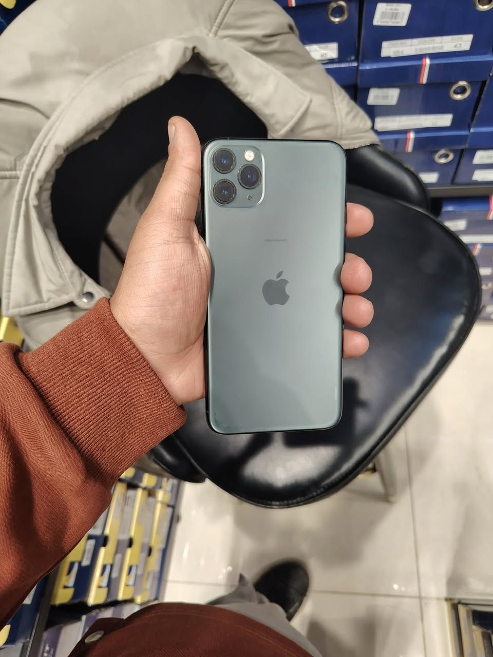‏iPhone 11 Pro Max ذاكرة 256 بطارية 82 جهاز شرق وسط كرتون  كيبل وياه السعر 450 في مجال￼


**إذا كنت صاحب هذا الإعلان وتريد حذفه لأي سبب، رجاءا أرسل رسالة إلى الدعم الفني**
