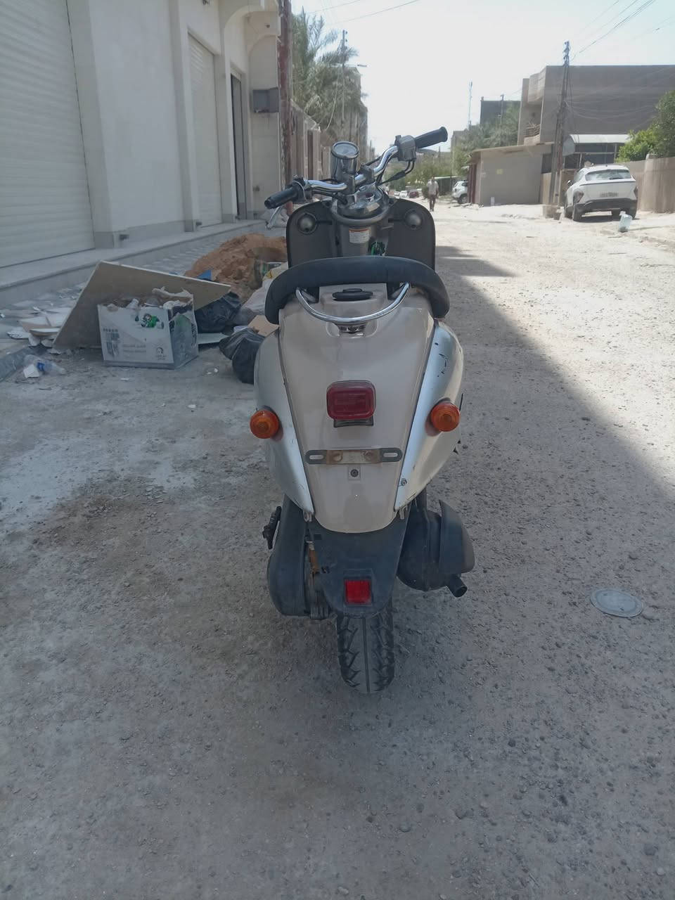 كلاسك محرك يخبل كهربائيات وكيحات كلها شغاله السعر ٢٧٥ وبيها مجال السكن البنوك الاتصال ***********
