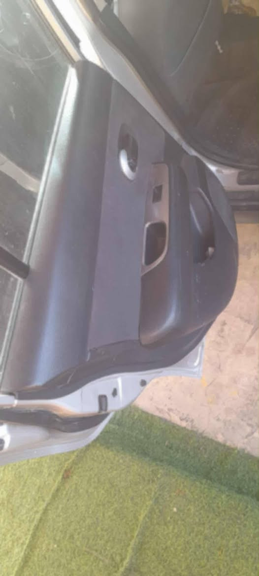 نيسان فيرسا موديل ٢٠٠٩ وارد امريكي حادثها جاملغ أمامي جهة السايق سطحي بدون دواخل بابين رش اثر شخوط  رقم بغداد انكليزي مكانها بغداد سنويه جديدة تدفئه تبريد شغالات كير مكينه مكفولات
السعر ٧٨ وبيها مجال
للاستفسار 
***********
***********
