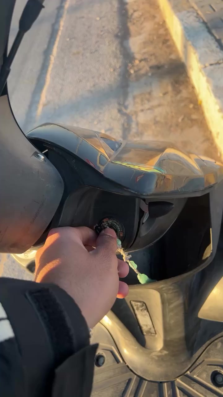 ماكس مضلع رمبه صارله 14 يوم من اخذته قفله اب 800  رقمي ***********
