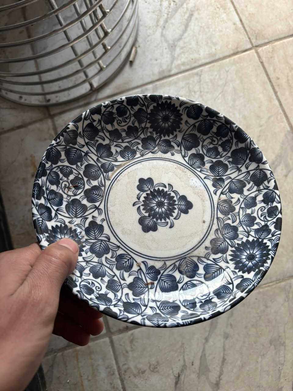 غراض محل تأجير كراسي للبيع 
الكراسي الصفر / العدد ٥٠٠ / سعر الكرسي ٤ 
طبلة بلاستك / العدد ٢٥٠ / سعر الطبلة ٢
الكرسي الابيض / العدد ٩٨ / سعر الكرسي ٨
الطبلة الخشب  / العدد ٧٢ / سعر الطبلة ٧ 
گدر ثقيل / العدد ٥ / سعر الگدر ١٣٠ 
الطباخ / العدد ٥ / سعر الطباخ ٣٠
المبردات / العدد ٤ / سعر المبردة ٣٠٠
الميز الطويل / العدد ٦٥ / سعر الميز ٤٠
مغسلة / العدد ٢ / سعر المغسلة ٦٠
بانيو ثقيل / العدد ٢ / سعر البانيو ١٠٠
المبزل ثقيل / العدد ١ / السعر ١٠٠
منسف الشمري الكبير/ العدد ٤٥ / سعر المنسف ٨٠٠٠
صواني نفرين / العدد ٧٥ / سعر الصينيه١٠٠٠ 
للحجز والاستفسار : ***********
***********
