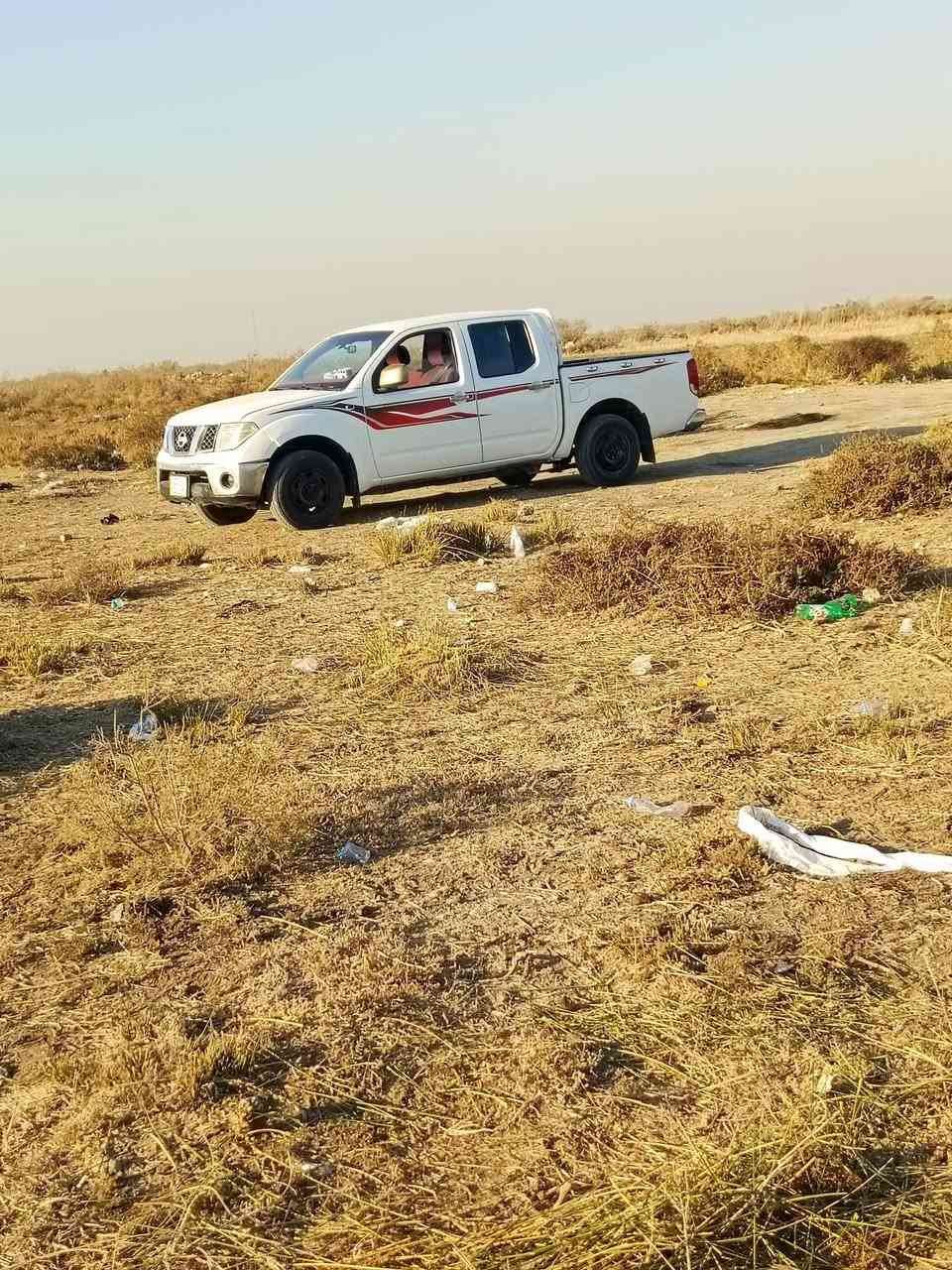 السلام عليكم نيسان نيفار موديل 2012 كير عادي متومة شمالي رقم وسنويه تنتهي 2030 كير ومكينه البلادي تبريد شغال  كهربائيات شغالة فقط المسجل واكف  بيها ضربة بالجاملق الخلفي جهه اليسرى   السعر 58ورقه وبيها مجال بسيط مكاني البصرة ***********واتساب فقط  اعتذر مااجاوب على الاتصال
